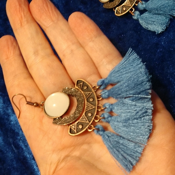 Moonstone Blue Tassel 3.5" Fishhook Earrings Boho Aztec Bold Lightweight - Picture 2 of 6